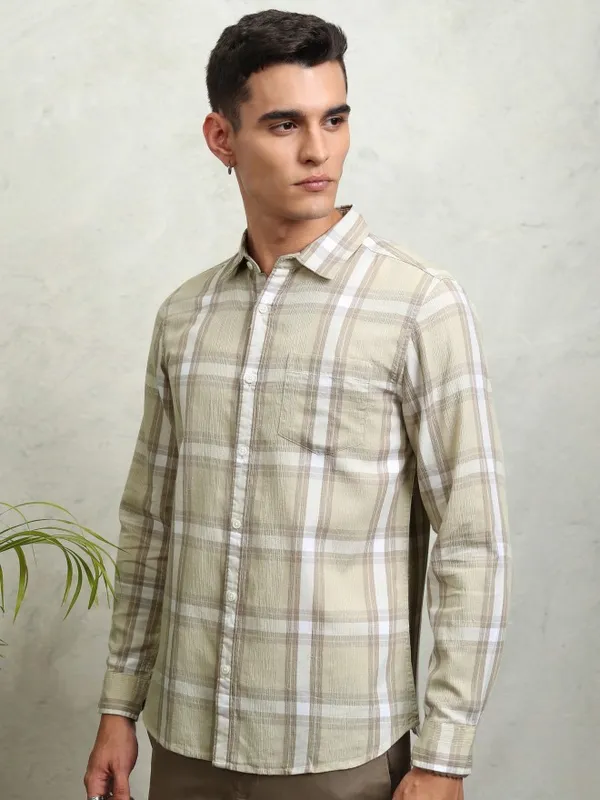 Highlander Men Green Checked Regular Fit Casual Shirt