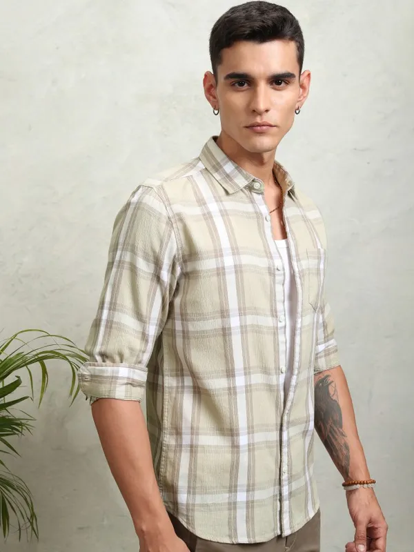 Highlander Men Green Checked Regular Fit Casual Shirt