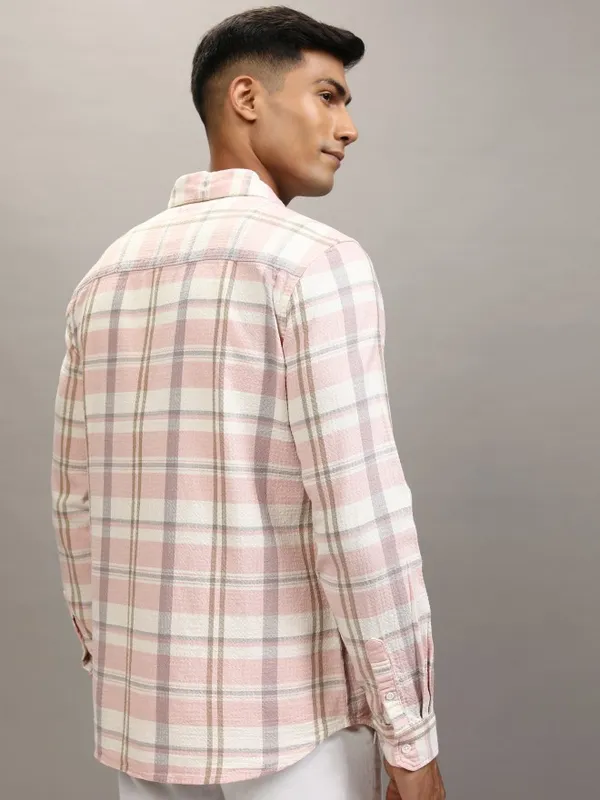 Locomotive Men Cream Checked Regular Fit Casual Shirt