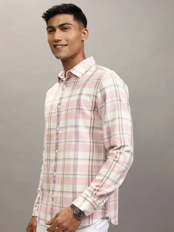 Locomotive Men Cream Checked Regular Fit Casual Shirt