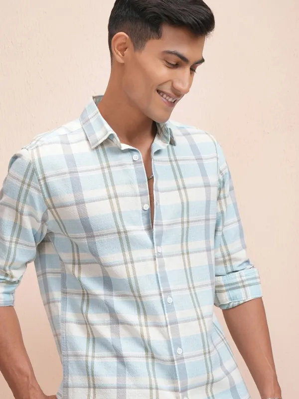 Locomotive Men Cream Checked Regular Fit Casual Shirt