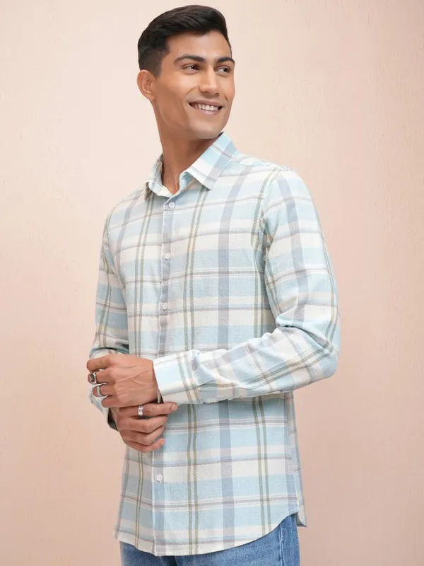 Locomotive Men Cream Checked Regular Fit Casual Shirt