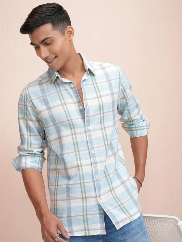 Locomotive Men Cream Checked Regular Fit Casual Shirt