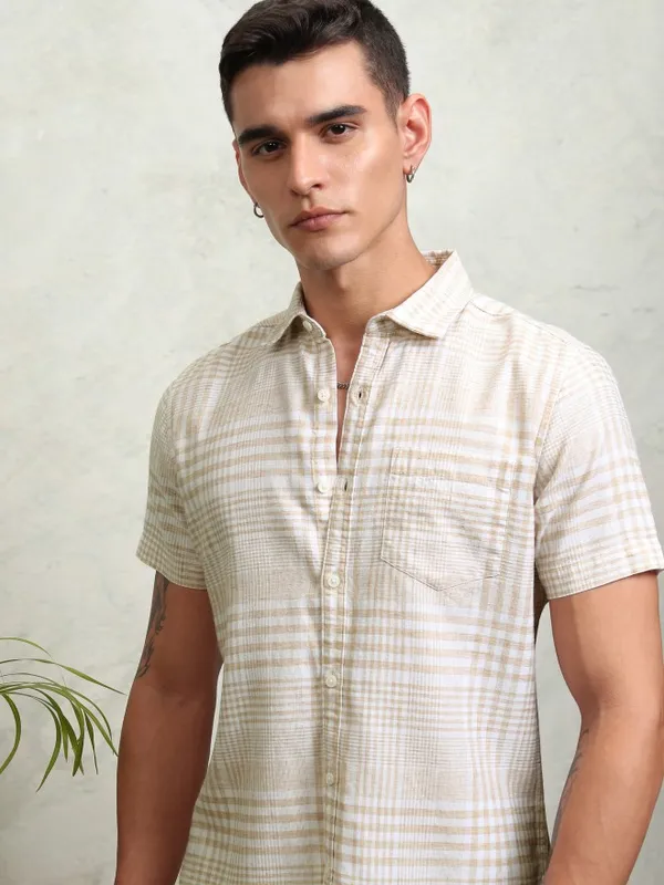 Highlander Men Beige Checked Regular Fit Casual Shirt
