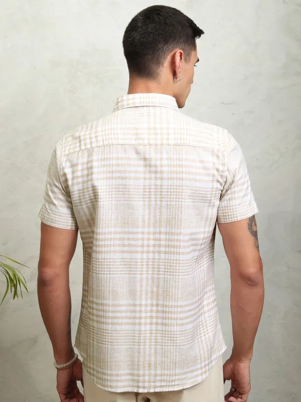 Highlander Men Beige Checked Regular Fit Casual Shirt