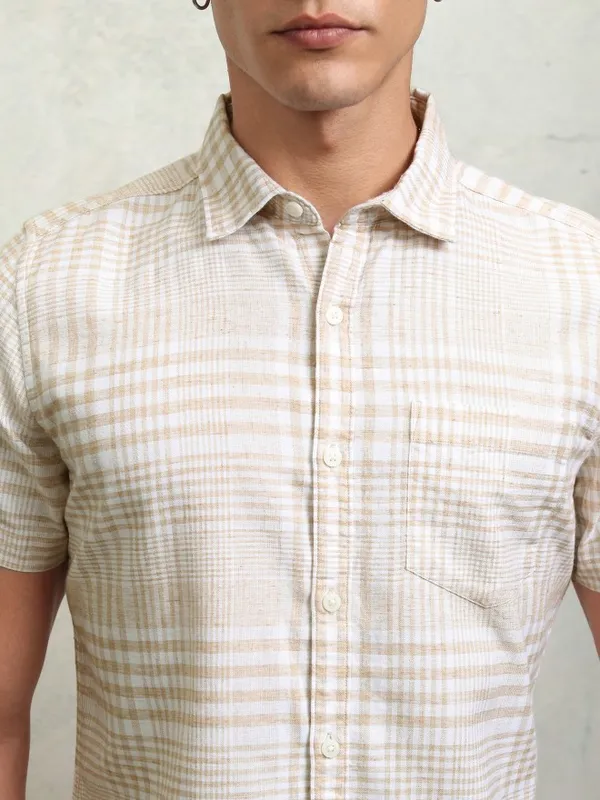 Highlander Men Beige Checked Regular Fit Casual Shirt
