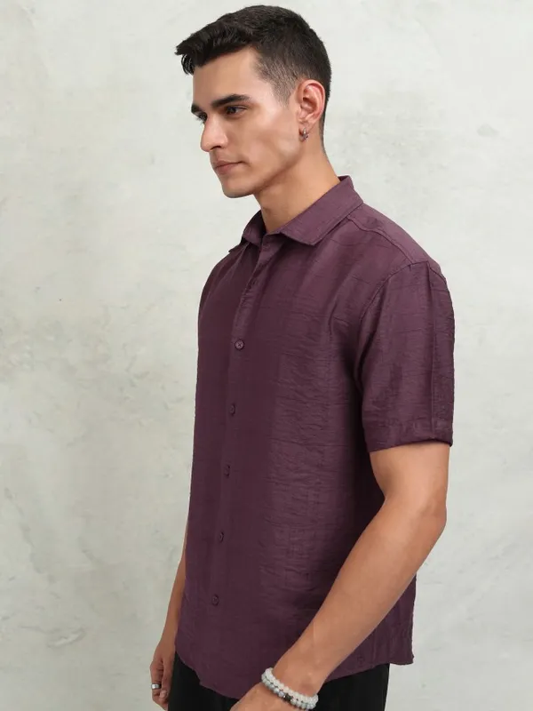 Highlander Men Purple Textured Relaxed Fit Casual Shirt