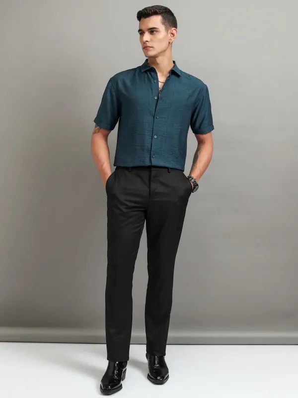 Highlander Men Teal Textured Relaxed Fit Casual Shirt