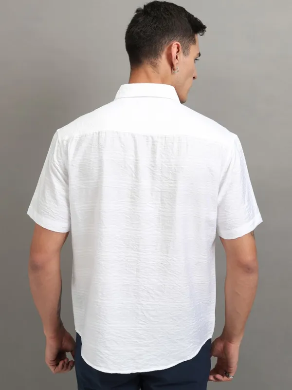 Highlander Men White Textured Relaxed Fit Casual Shirt