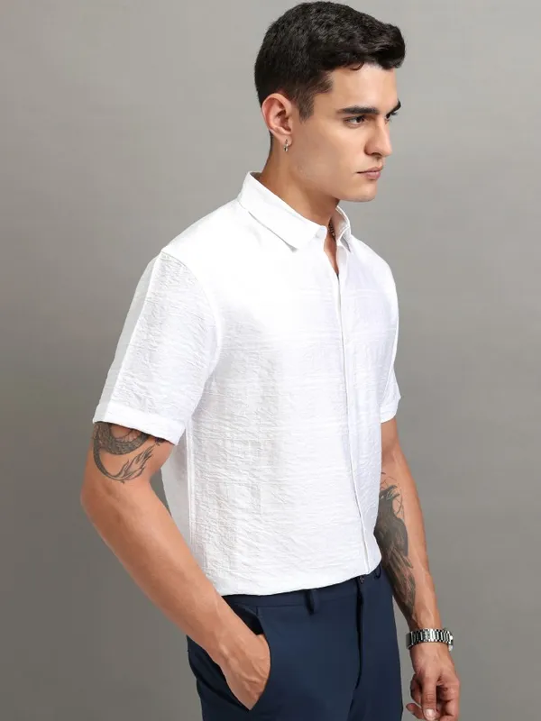 Highlander Men White Textured Relaxed Fit Casual Shirt