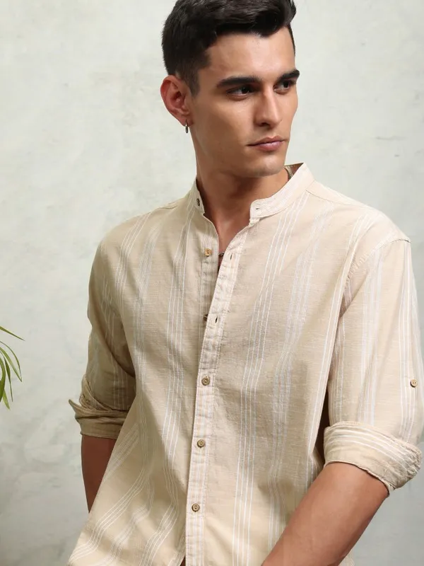 Highlander Men Beige Striped Relaxed Fit Casual Shirt