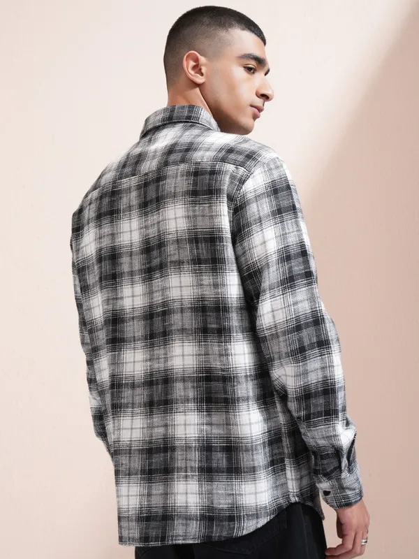Highlander Men Off White Checked Relaxed Fit Casual Shirt