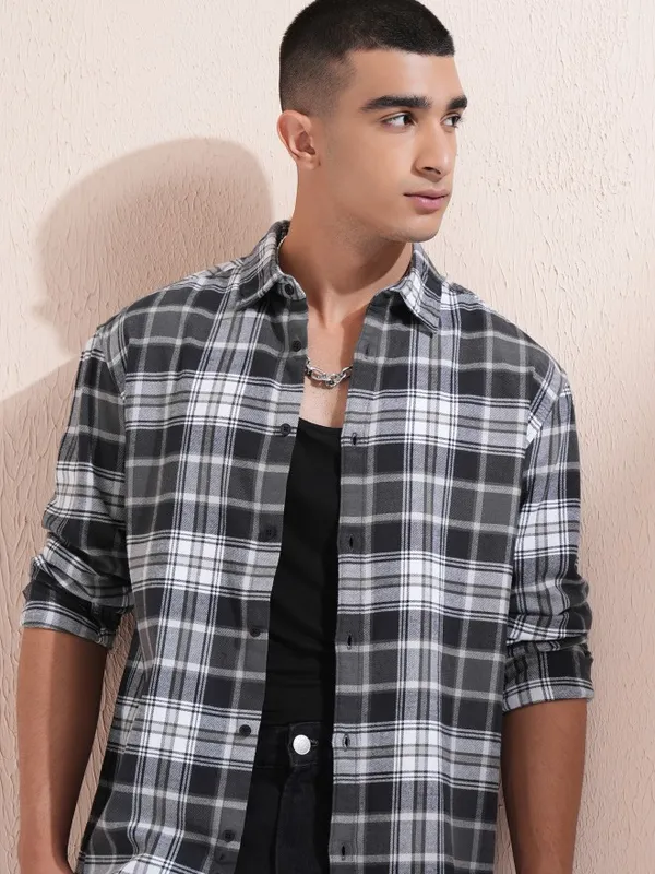 Highlander Men Black Checked Relaxed Fit Casual Shirt