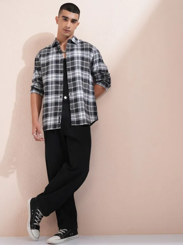 Highlander Men Black Checked Relaxed Fit Casual Shirt
