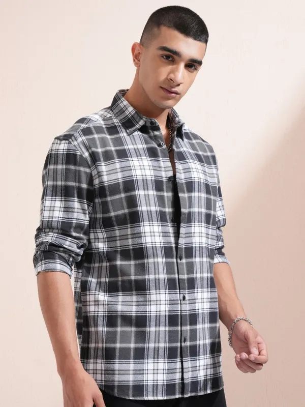 Highlander Men Black Checked Relaxed Fit Casual Shirt