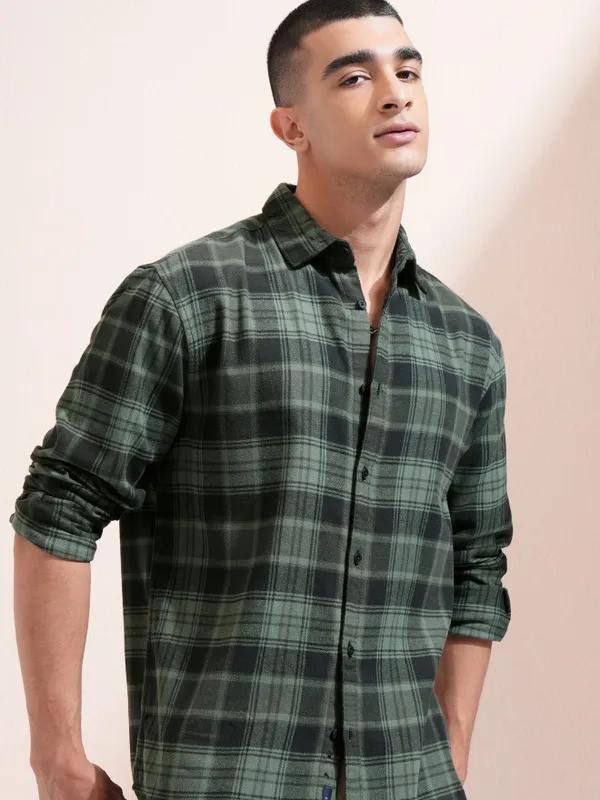 Highlander Men Green Checked Relaxed Fit Casual Shirt