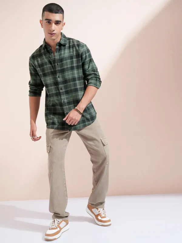 Highlander Men Green Checked Relaxed Fit Casual Shirt