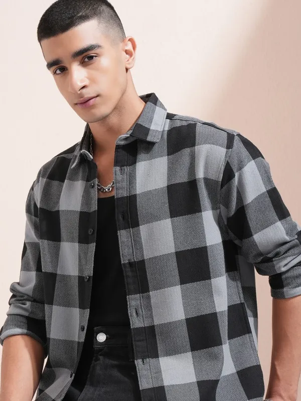 Highlander Men Grey Checked Relaxed Fit Casual Shirt