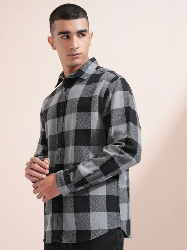 Highlander Men Grey Checked Relaxed Fit Casual Shirt