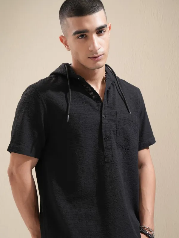 Highlander Men Black Textured Relaxed Fit Casual Shirt