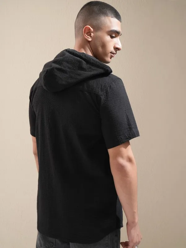 Highlander Men Black Textured Relaxed Fit Casual Shirt