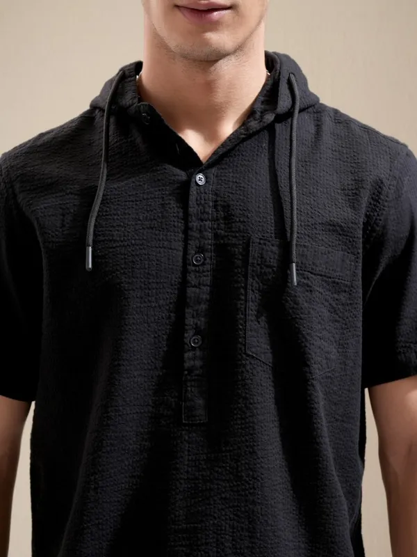 Highlander Men Black Textured Relaxed Fit Casual Shirt