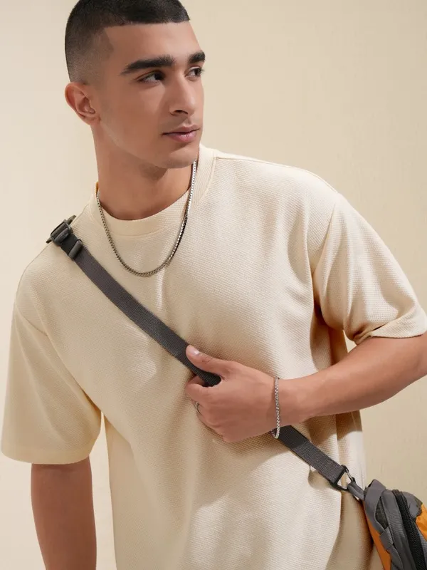 Highlander Men Off White Solid Round Neck Oversized Fit T-Shirt