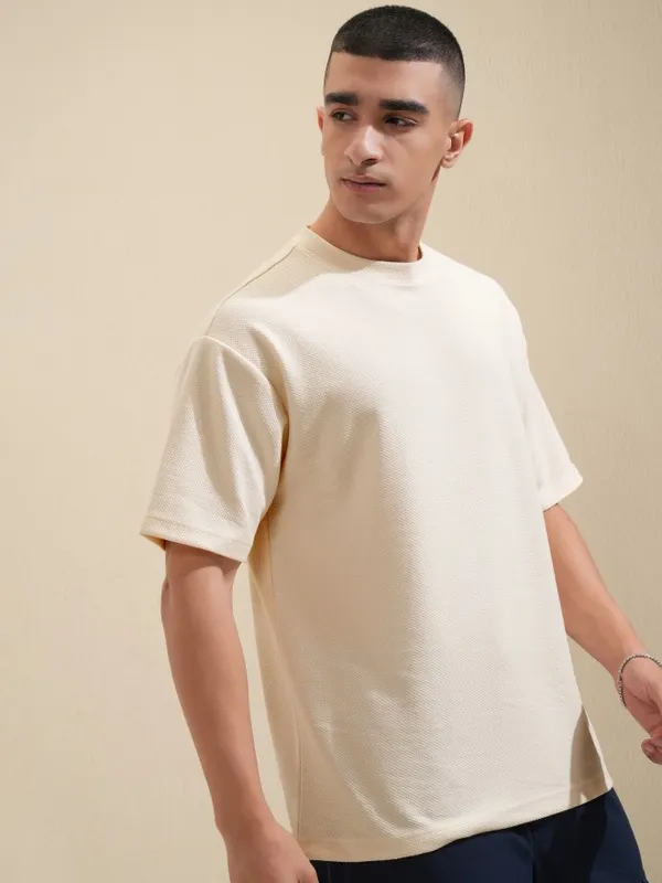 Highlander Men Off White Solid Round Neck Oversized Fit T-Shirt