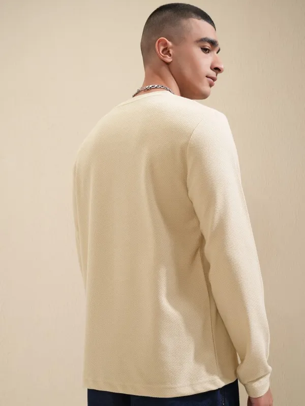 Highlander Men Cream Solid Round Neck Relaxed Fit T-Shirt