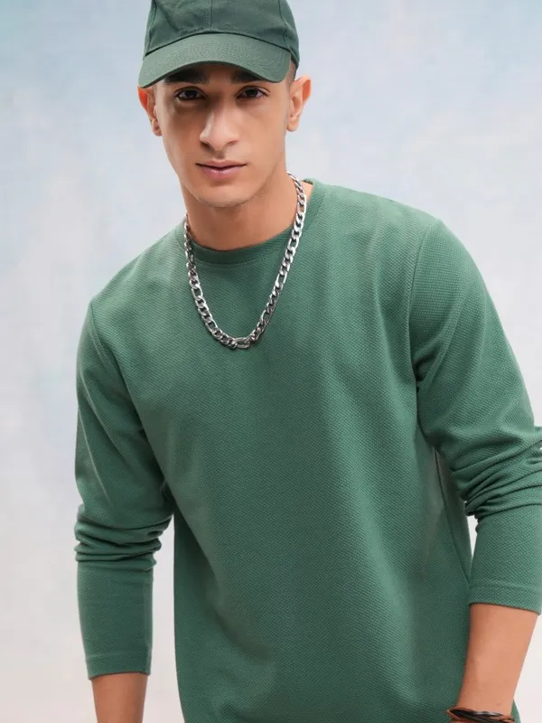 Highlander Men Teal Solid Round Neck Relaxed Fit T-Shirt
