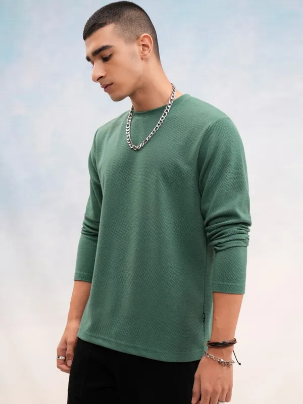 Highlander Men Teal Solid Round Neck Relaxed Fit T-Shirt