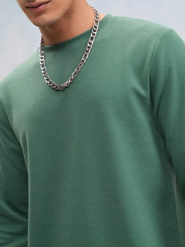 Highlander Men Teal Solid Round Neck Relaxed Fit T-Shirt