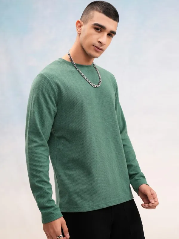 Highlander Men Teal Solid Round Neck Relaxed Fit T-Shirt