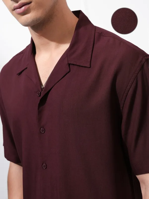 Highlander Men Maroon Textured Relaxed Fit Casual Shirt