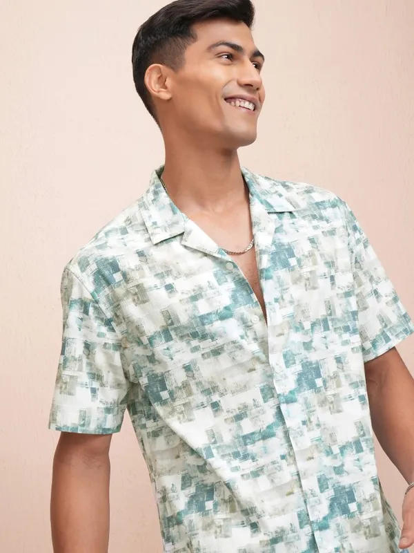 Locomotive Men Green Printed Relaxed Fit Casual Shirt