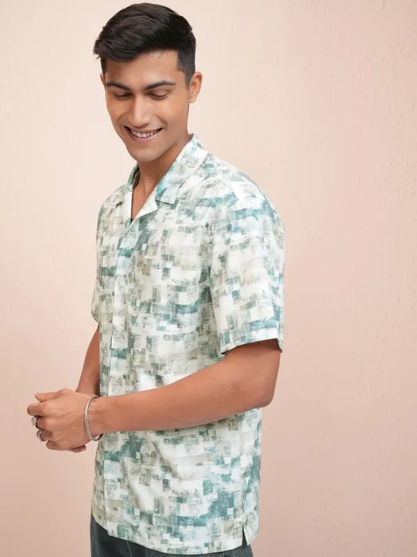 Locomotive Men Green Printed Relaxed Fit Casual Shirt