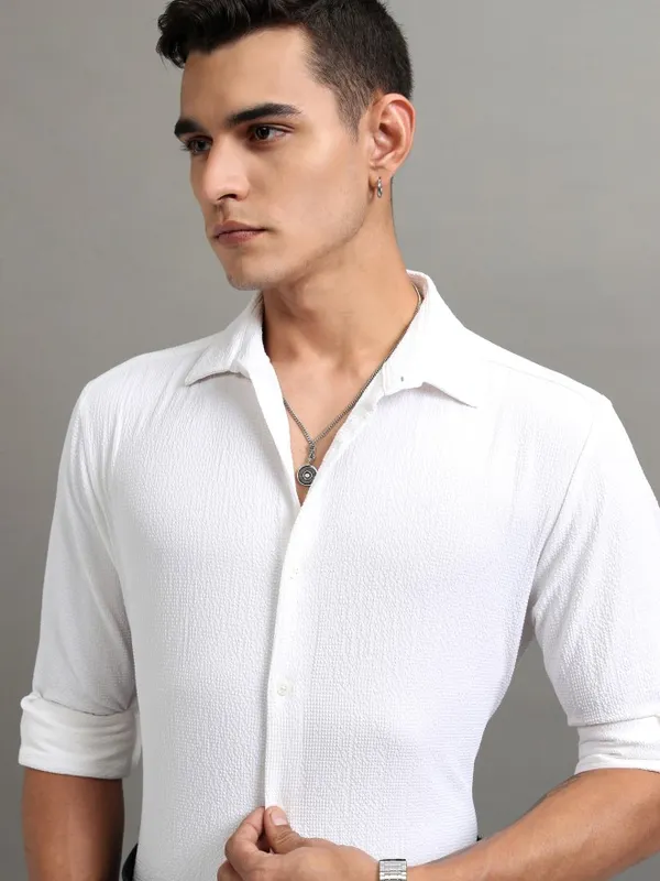 Highlander Men White Textured Regular Fit Casual Shirt