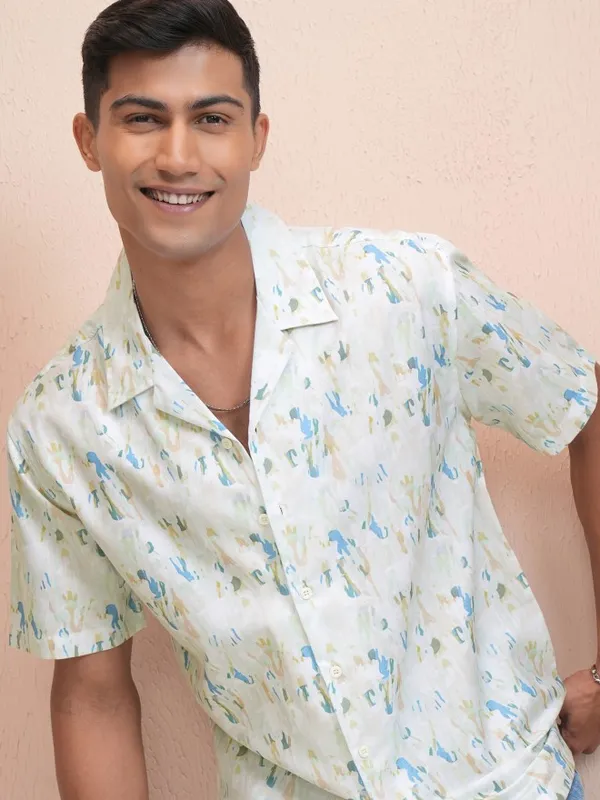 Locomotive Men Green Printed Relaxed Fit Casual Shirt