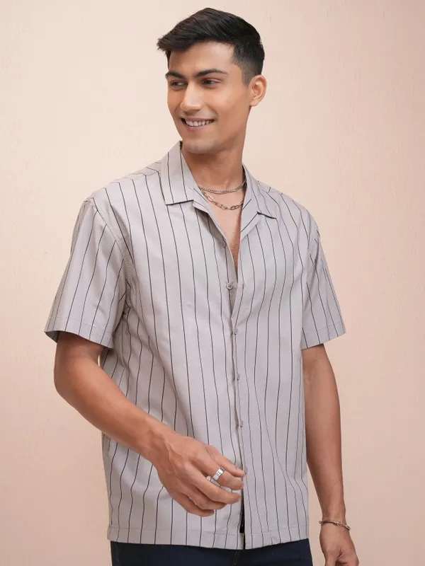Locomotive Men Grey Striped Relaxed Fit Casual Shirt
