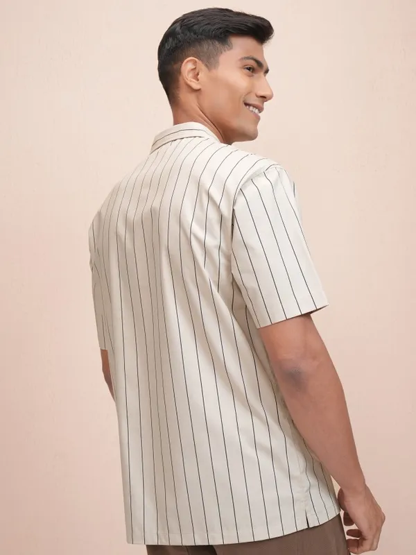 Locomotive Men Beige Striped Relaxed Fit Casual Shirt