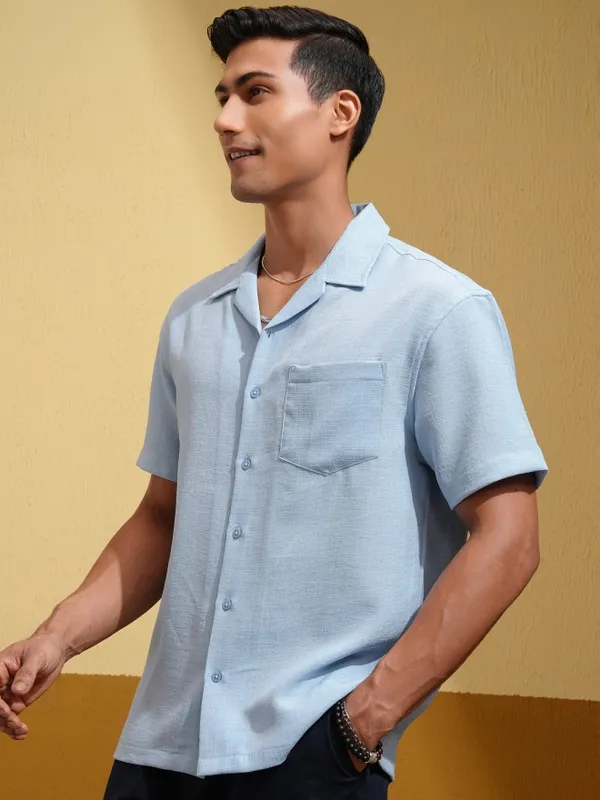 Locomotive Men Blue Solid Relaxed Fit Casual Shirt