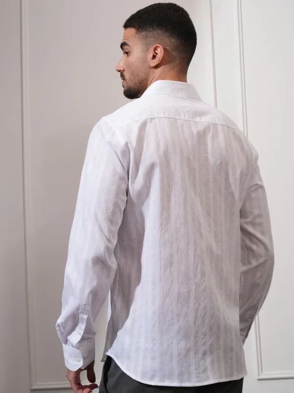 Locomotive Men White Striped Slim Fit Casual Shirt