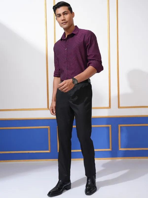 Locomotive Men Purple Printed Slim Fit Casual Shirt