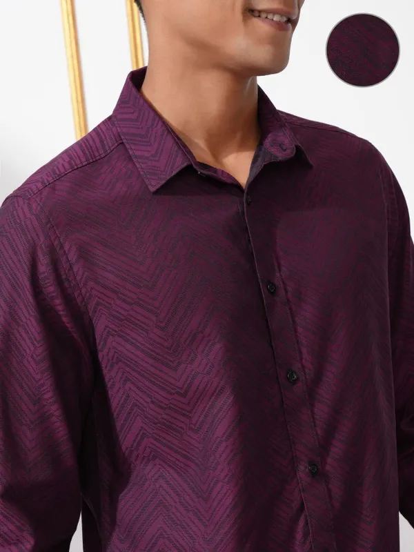 Locomotive Men Purple Printed Slim Fit Casual Shirt