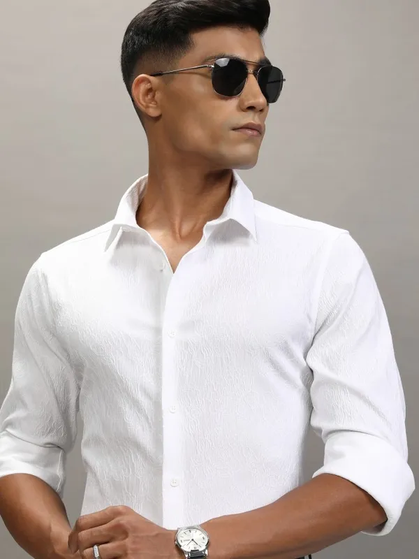 Locomotive Men White Textured Slim Fit Casual Shirt