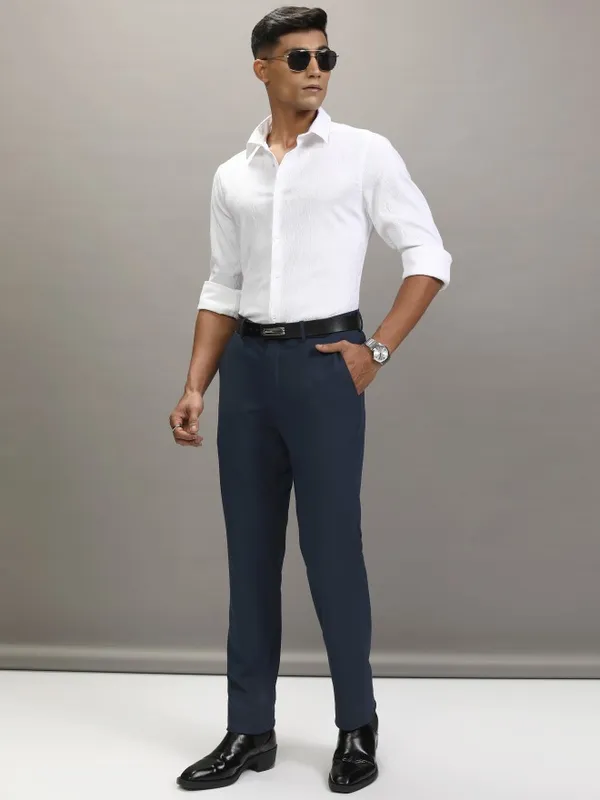 Locomotive Men White Textured Slim Fit Casual Shirt