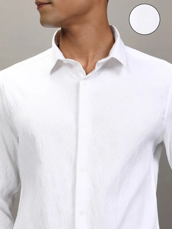 Locomotive Men White Textured Slim Fit Casual Shirt