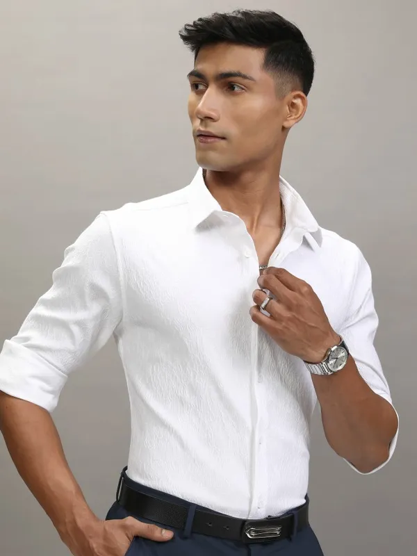 Locomotive Men White Textured Slim Fit Casual Shirt