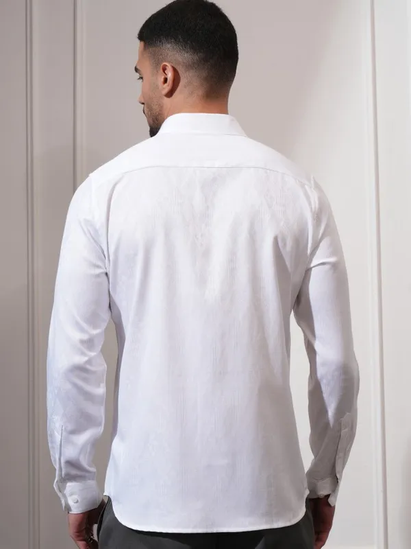 Locomotive Men White Textured Slim Fit Casual Shirt