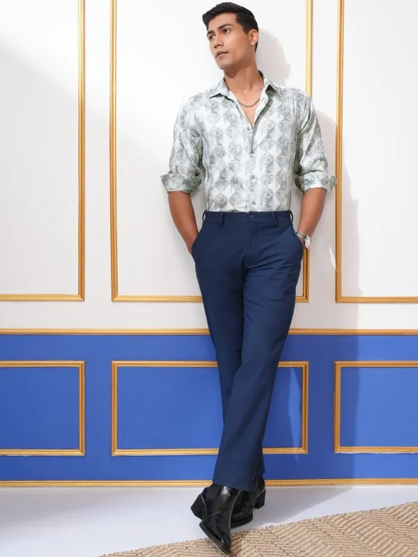 Locomotive Men Green Printed Slim Fit Casual Shirt